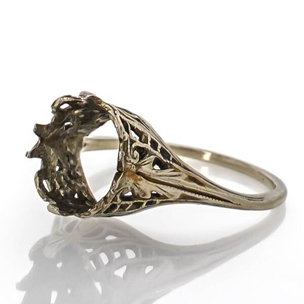 Antique Style Solitaire Ring Mounting