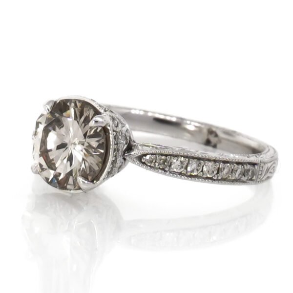 Graduated Shank Accented Ring