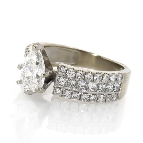 Channel Set Accented Ring