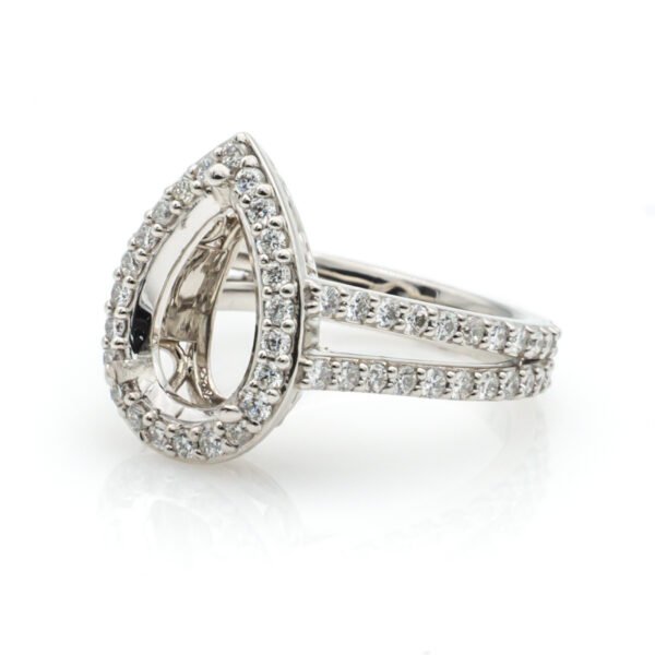 Fancy Shape Halo Ring Mounting