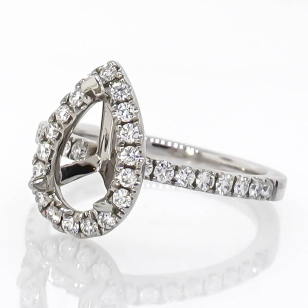 Fancy Shape Halo Ring Mounting