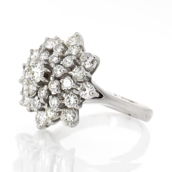 Clustered Fashion Ring