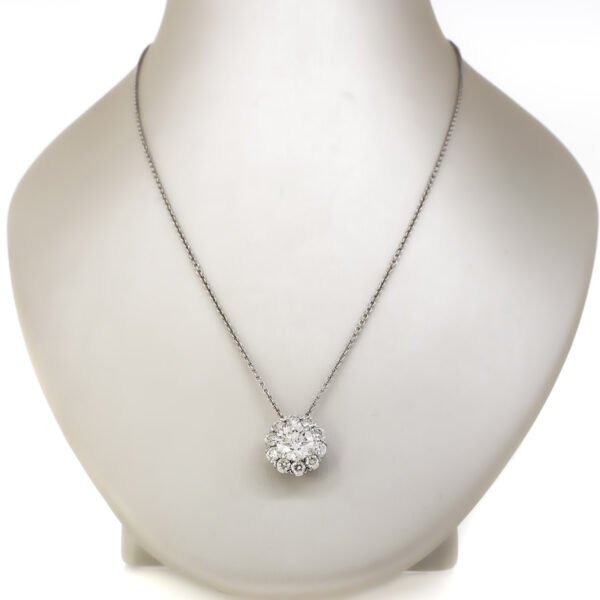 Round Halo Pendant