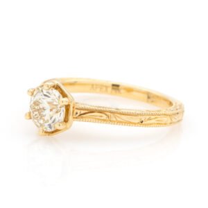 Antique Style Solitaire Ring