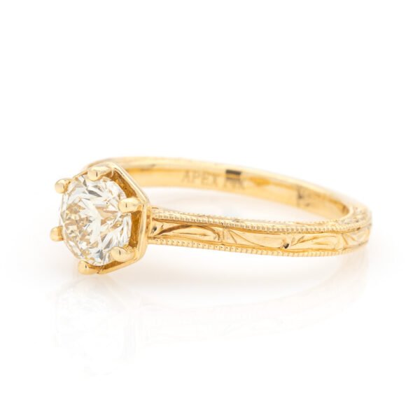 Antique Style Solitaire Ring
