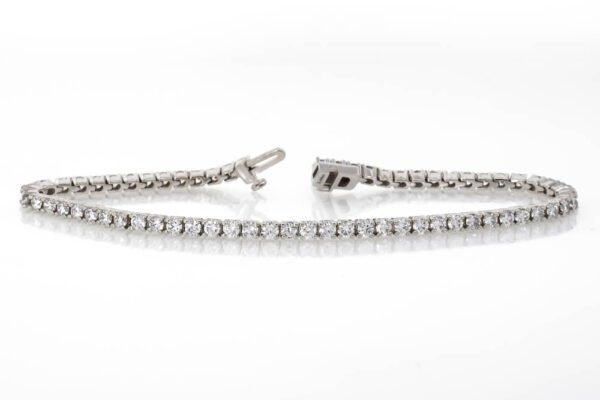 Solid/Rounded Link Tennis Bracelet