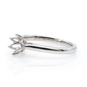 Fancy Head Solitaire Ring Mounting