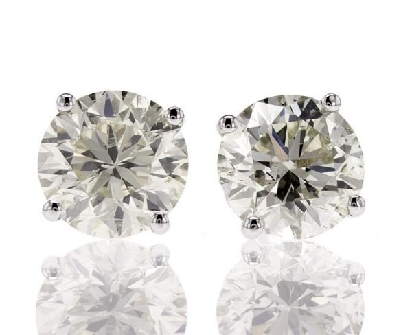 4-Prong Stud Earrings