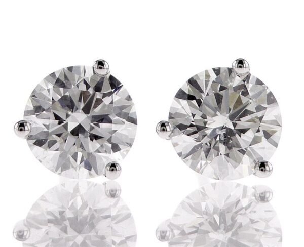 3-Prong Stud Earrings