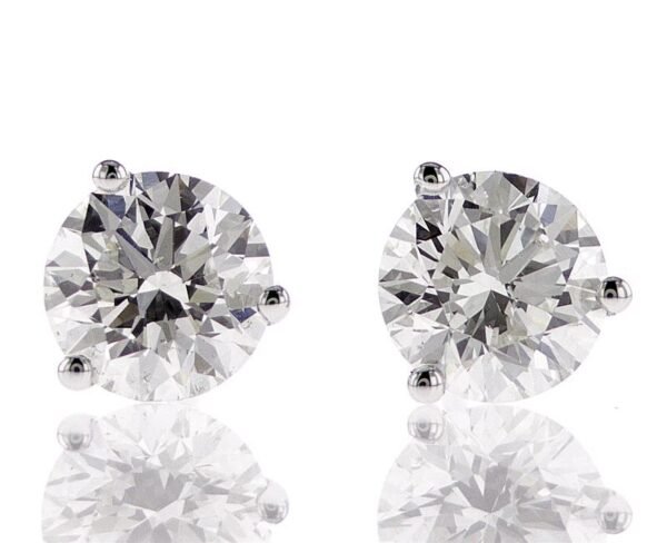 3-Prong Stud Earrings