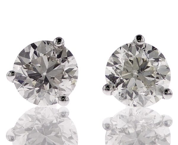 3-Prong Stud Earrings