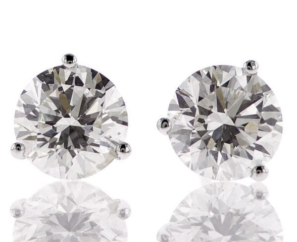 3-Prong Stud Earrings