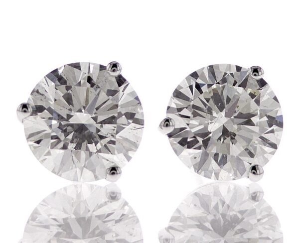 3-Prong Stud Earrings