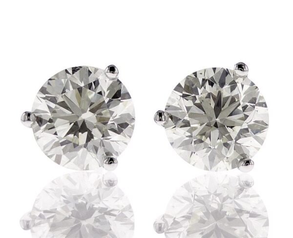 3-Prong Stud Earrings