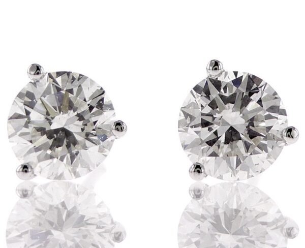 3-Prong Stud Earrings
