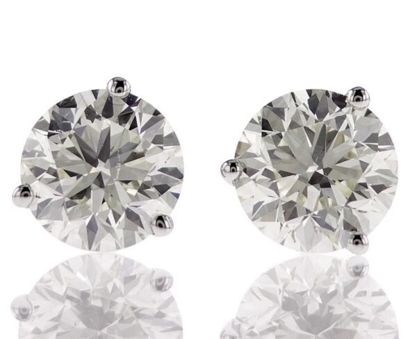 3-Prong Stud Earrings