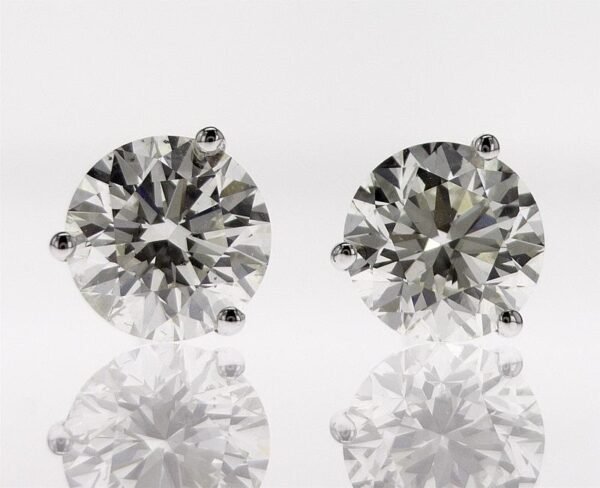 3-Prong Stud Earrings