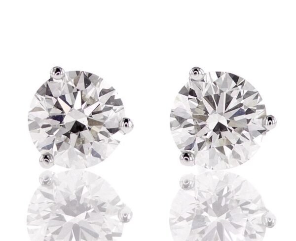3-Prong Stud Earrings