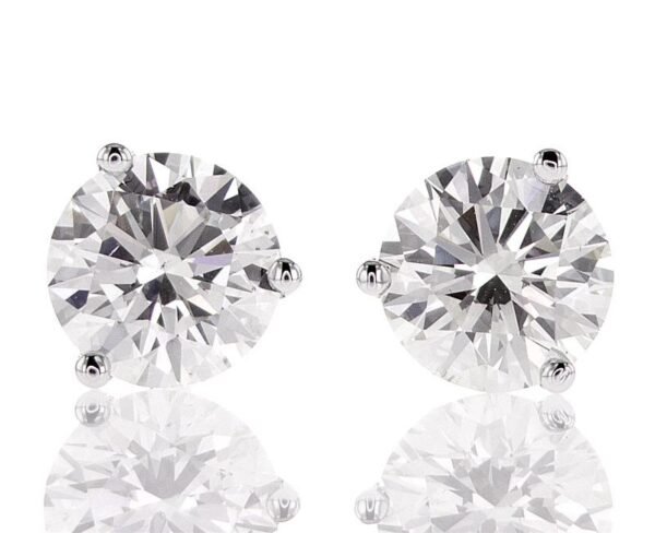 3-Prong Stud Earrings