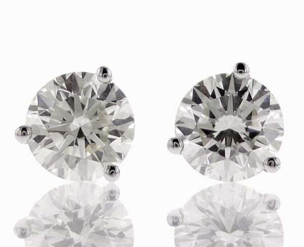 3-Prong Stud Earrings