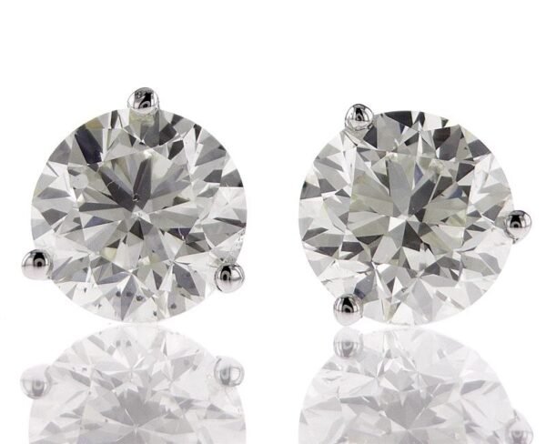 3-Prong Stud Earrings