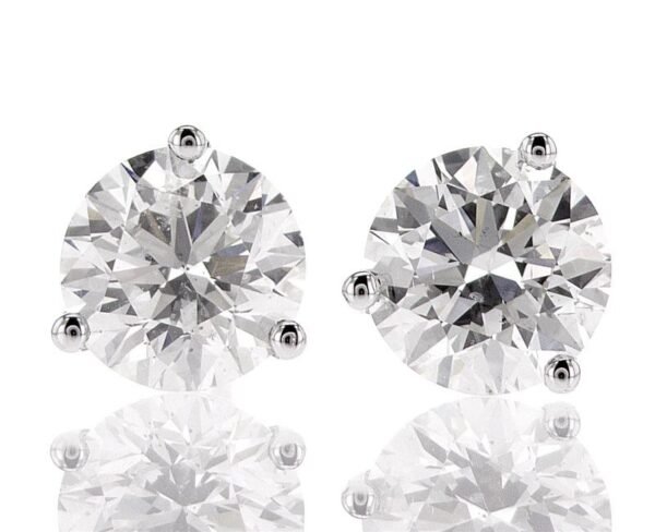 3-Prong Stud Earrings