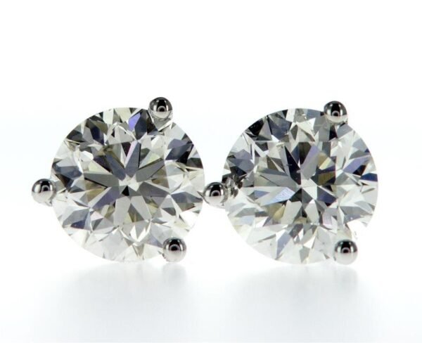 3-Prong Stud Earrings