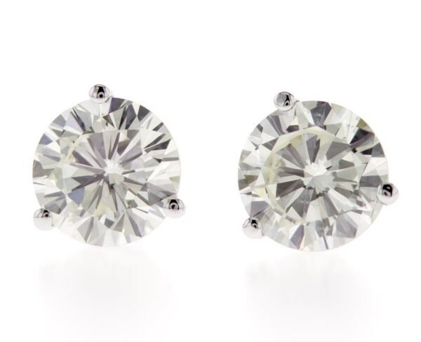 3-Prong Stud Earrings