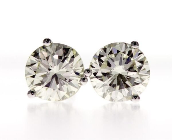 3-Prong Stud Earrings