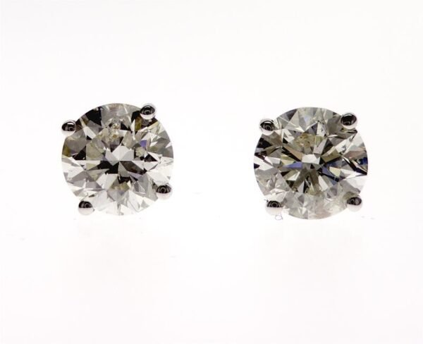 4-Prong Stud Earrings