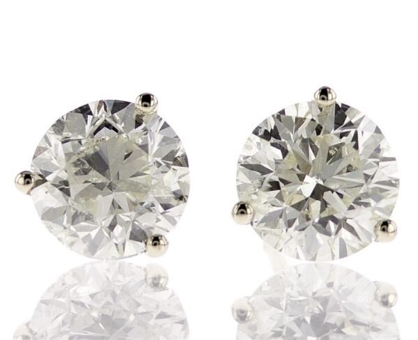 3-Prong Stud Earrings