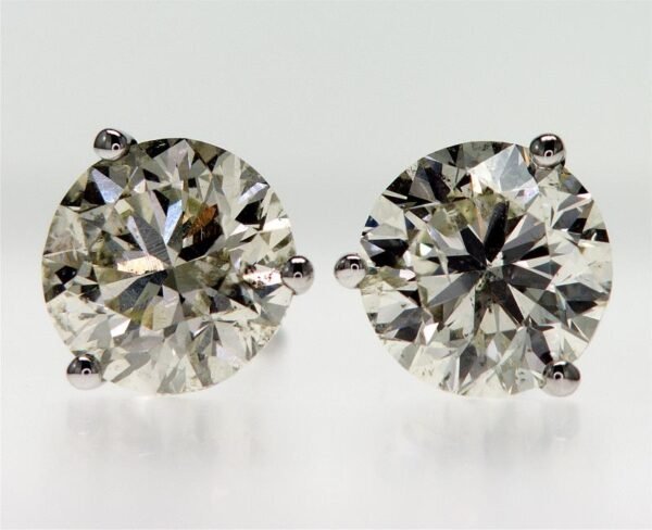 3-Prong Stud Earrings