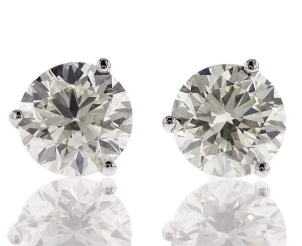 3-Prong Stud Earrings