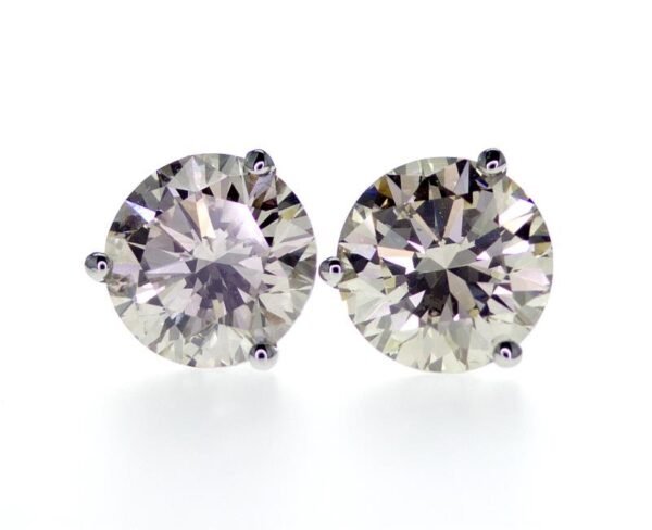 3-Prong Stud Earrings