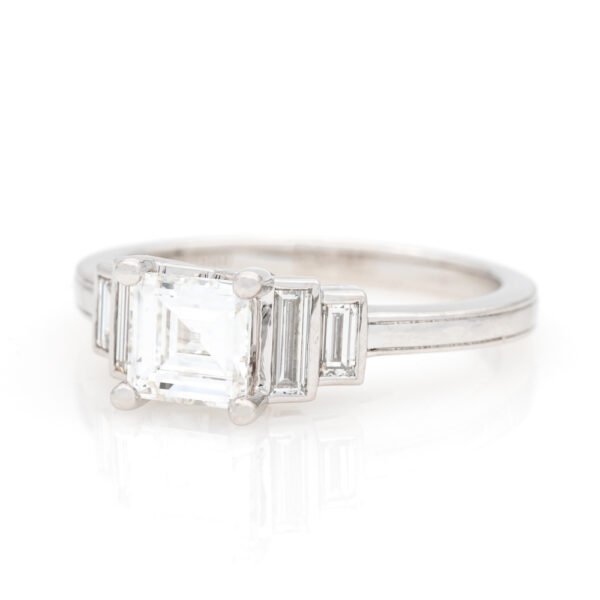 Antique Style Accented Ring