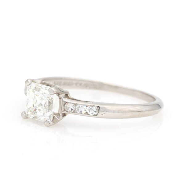 Antique Style Accented Ring