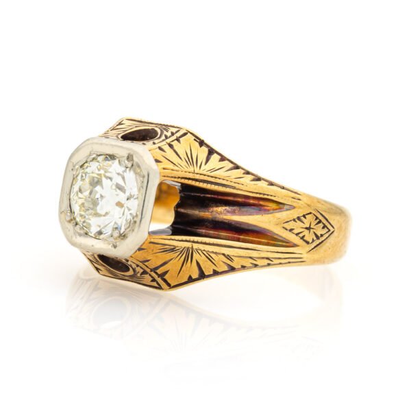 Antique Style Solitaire Ring