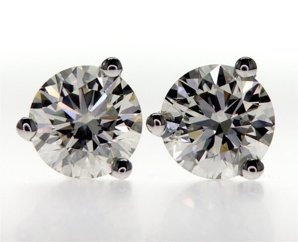 3-Prong Stud Earrings
