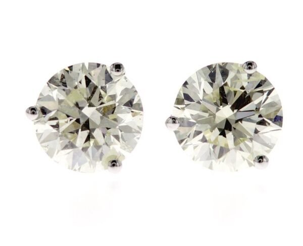 3-Prong Stud Earrings