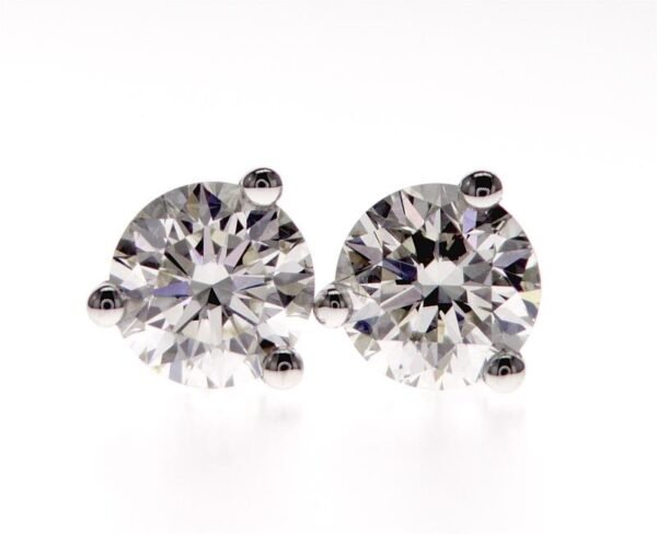 3-Prong Stud Earrings