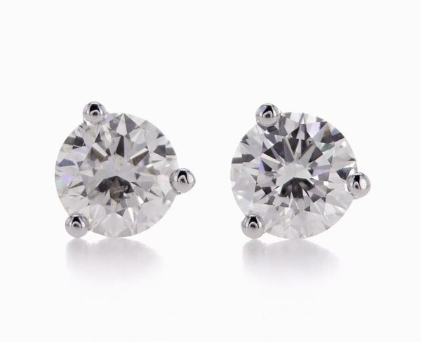 3-Prong Stud Earrings