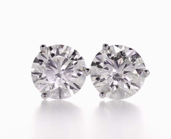 3-Prong Stud Earrings