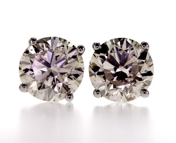 4-Prong Stud Earrings
