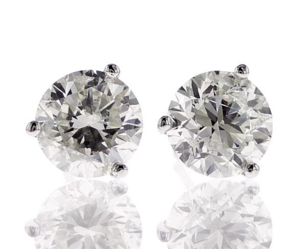 3-Prong Stud Earrings