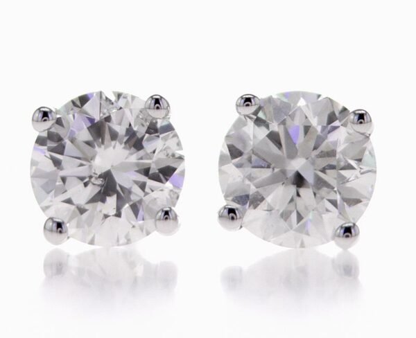 4-Prong Stud Earrings