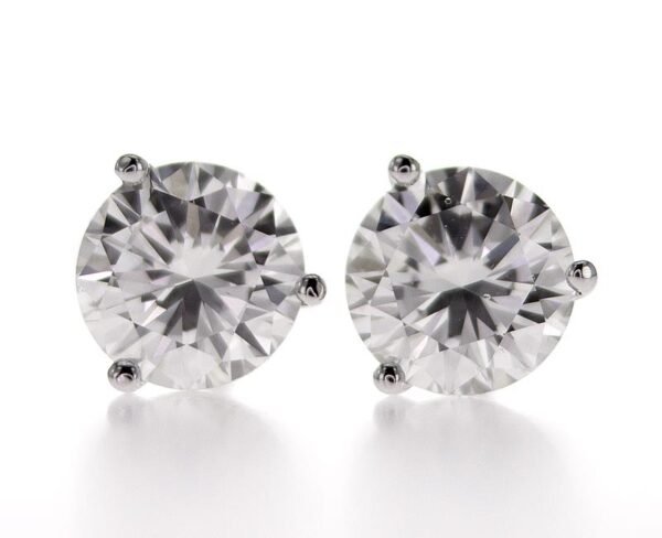 3-Prong Stud Earrings