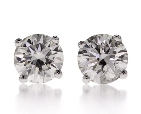 4-Prong Stud Earrings