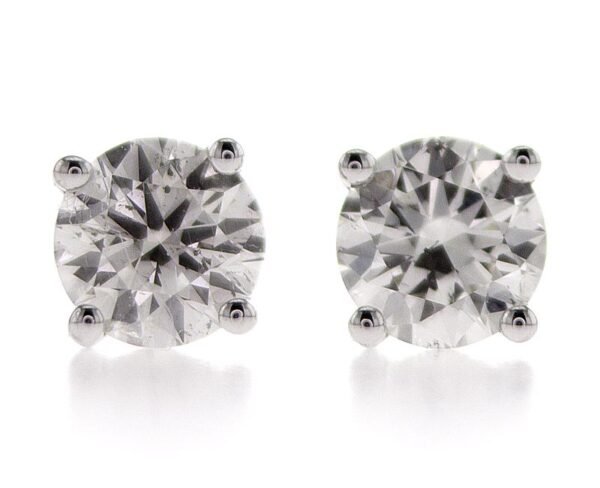 4-Prong Stud Earrings