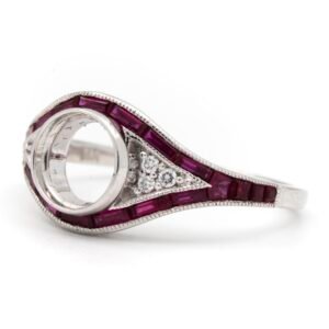 Antique Style Accented Ring
