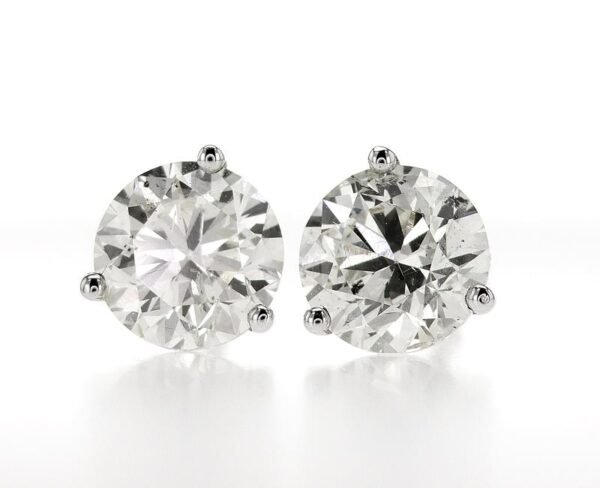 3-Prong Stud Earrings